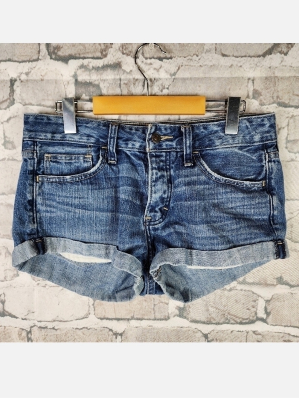 Abercrombie & Fitch Button Fly Cotton Jean Short Cuff Medium Wash Size 4/27
